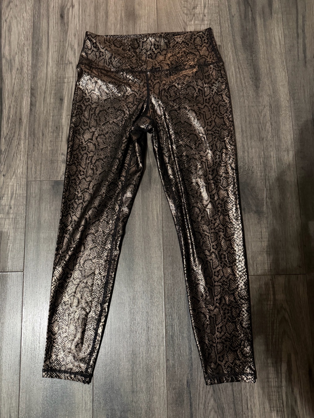 Metallic Snakeskin High Waist Leggings – Size Medium